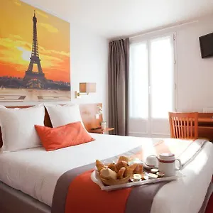 Alyss Saphir Cambronne Eiffel Hotel